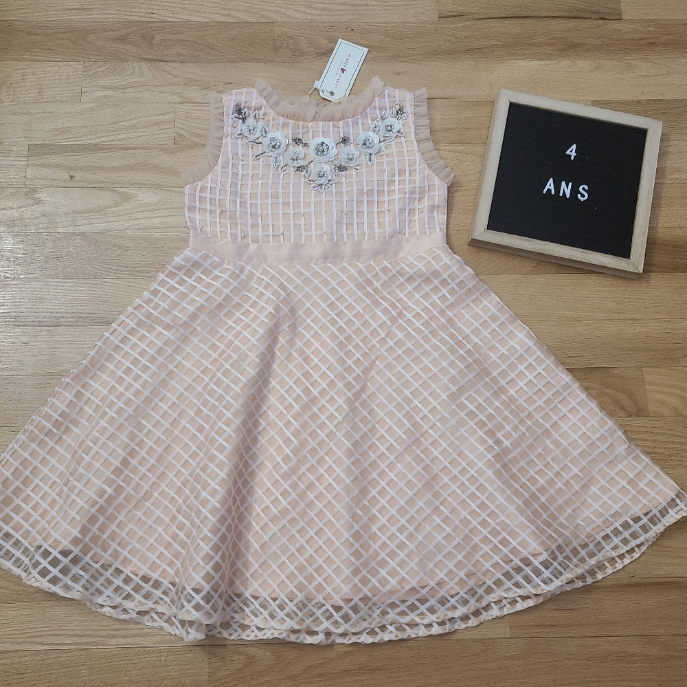 Vintage looking summer dress 4T